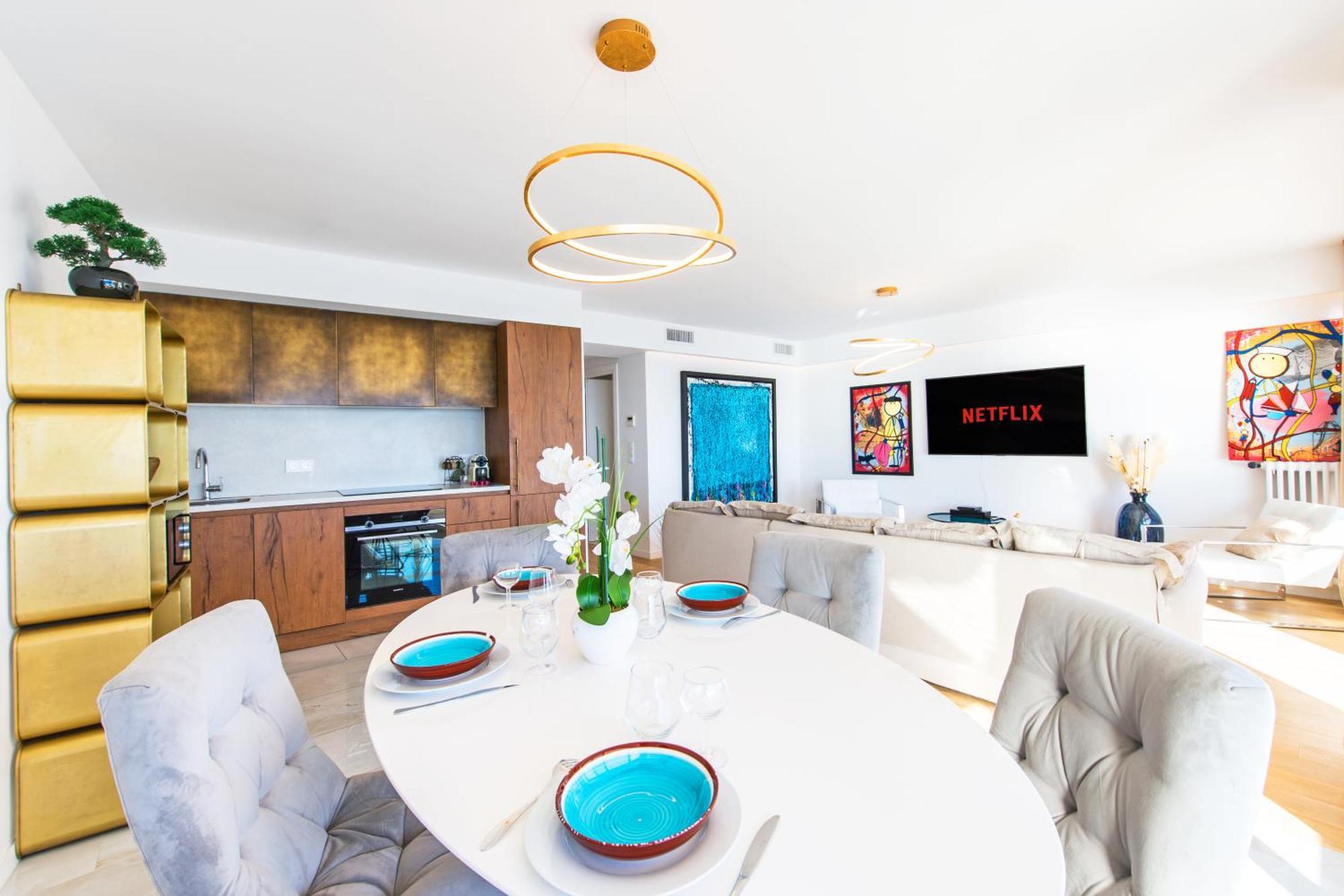 Luxueux - Terrasse Vue - Parking Prive - Bo Apartment *